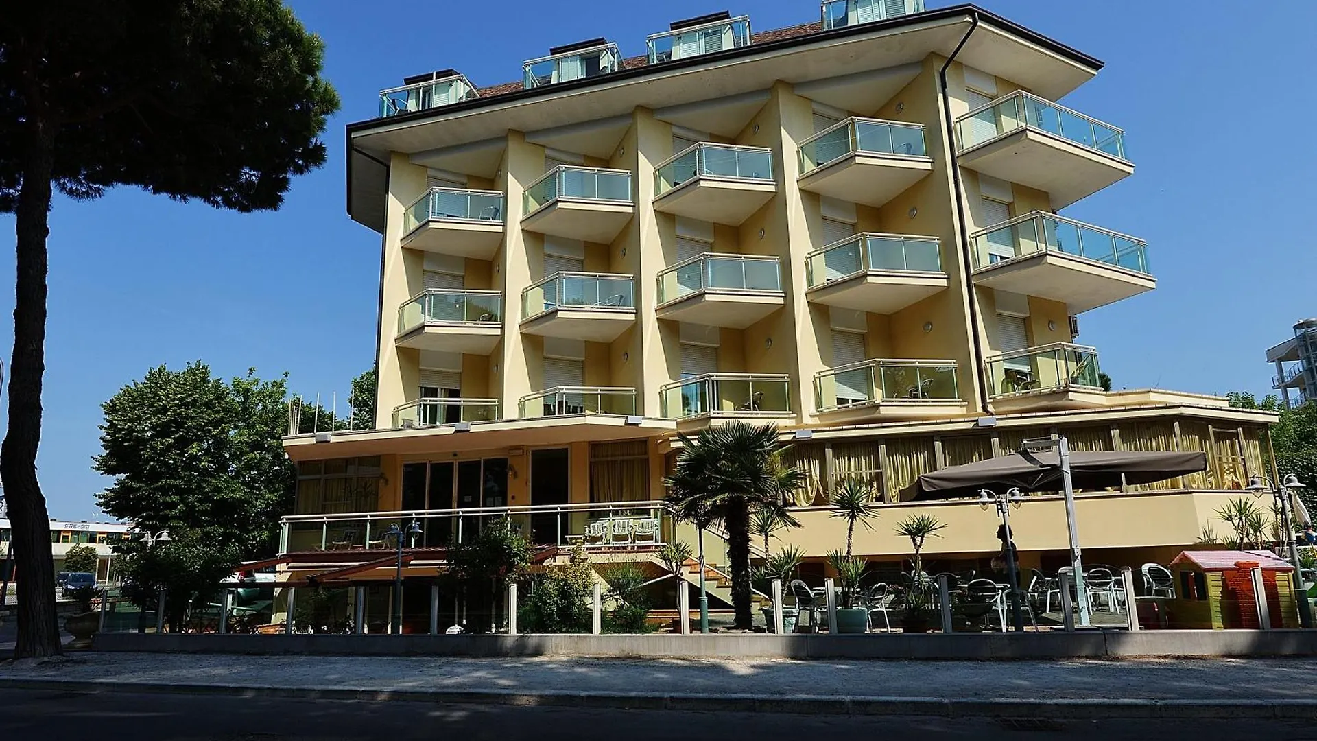 Hotel Bamar تّشيرفييا
